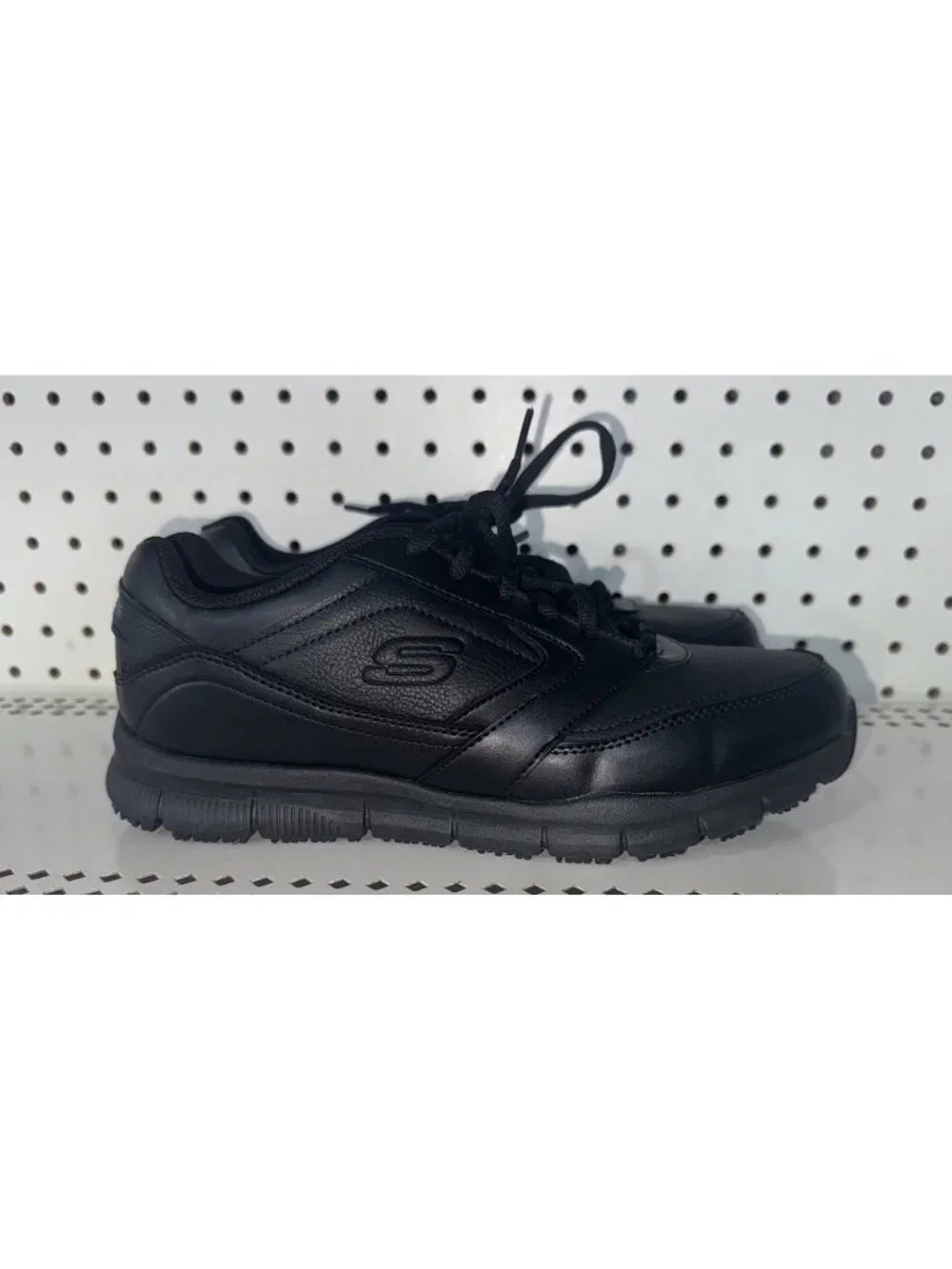 Skechers Work Nampa Wyola Womens Slip Resistant Work Shoes Size 9 WIDE Black